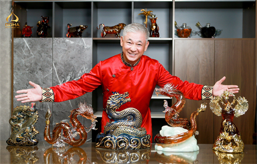 Diễn viên Tùng Yuki nêu cảm nhận BST Sắc Rồng Doha